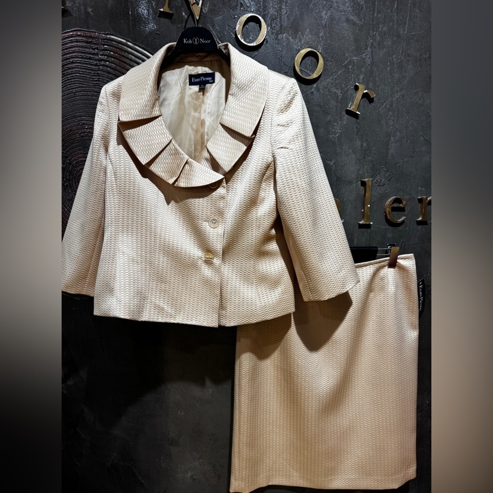 Evan Picone skirt suit set champagne texture two piece formal outfit size 14&16